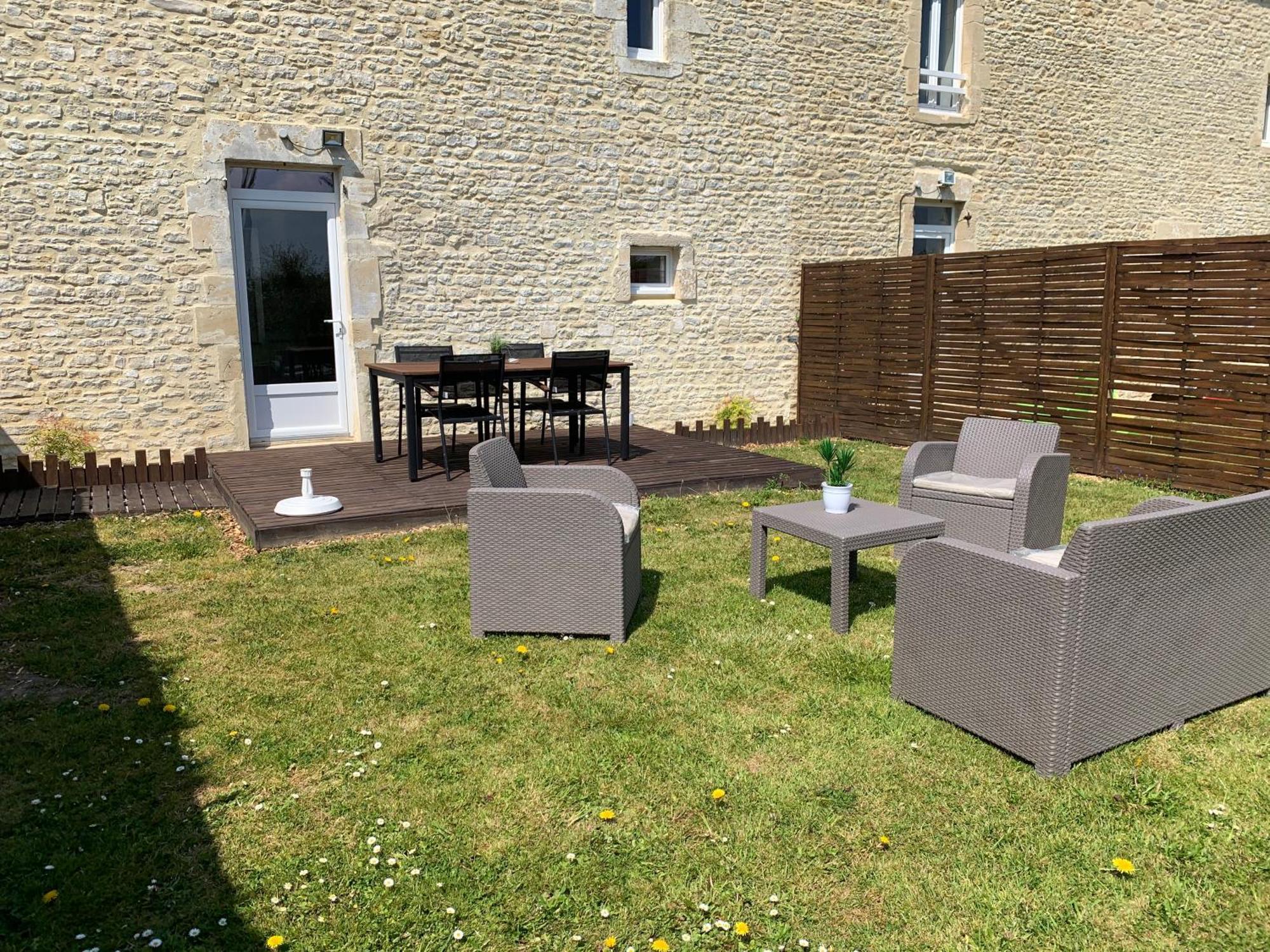 Tracy-sur-Mer Gite Avec Jardin A 1,5 Km Des Plages Du Debarquement מראה חיצוני תמונה